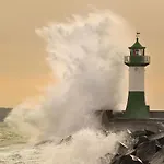Strandgefluester App2 - Strandpromenade Seitlicher Meerblick, Strandkorb Saisonal